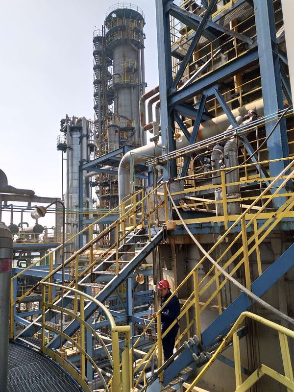 石油化工設(shè)備干冰清洗現(xiàn)場