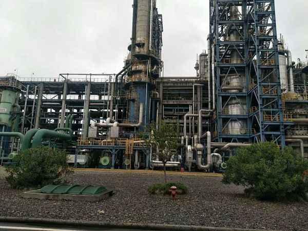 石油化工設(shè)備干冰清洗現(xiàn)場